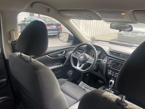 Used 2018 Nissan Rogue SV w/ Premium Package AWD/4WD image 36
