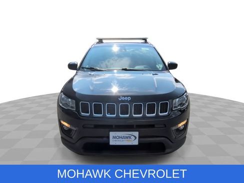 Used 2021 Jeep Compass Latitude AWD/4WD image 3