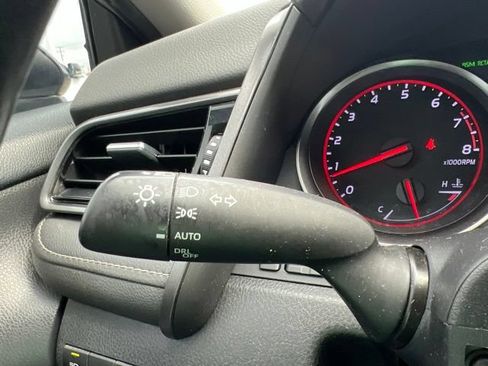 Used 2021 Toyota Camry XSE FWD image 22