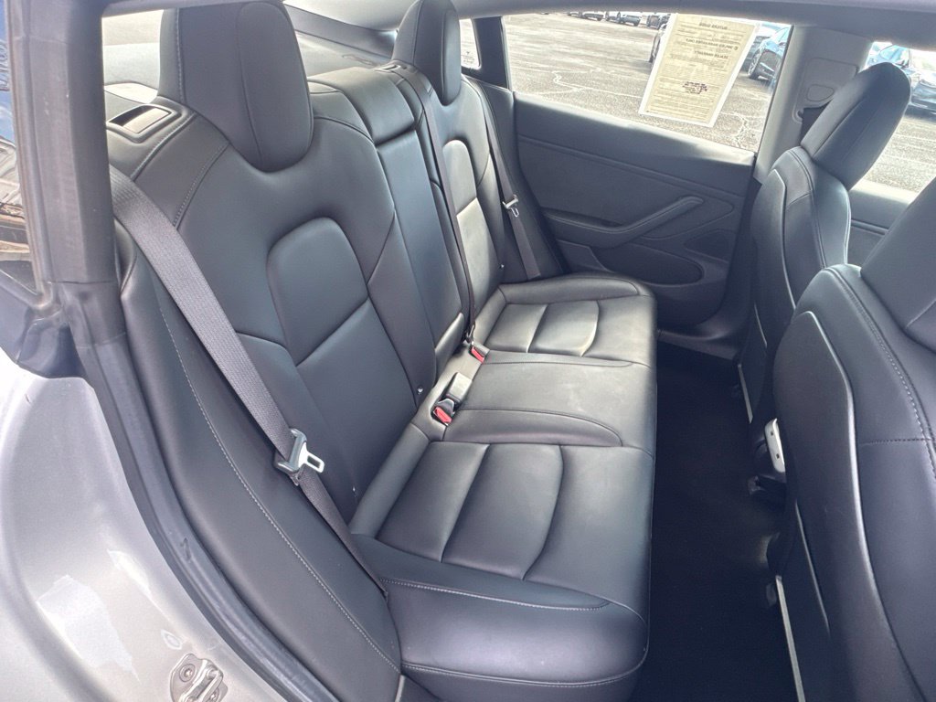 Used 2018 Tesla Model 3 Long Range RWD image 19