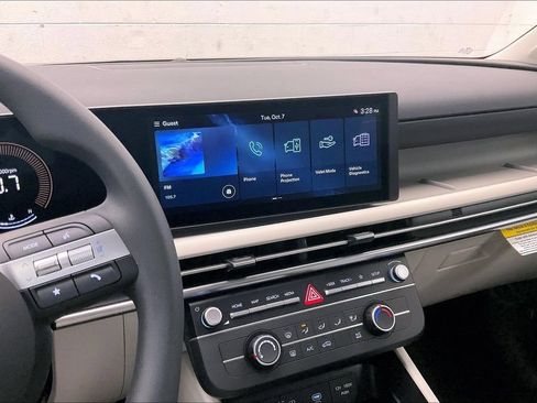 Certified 2026 Hyundai Tucson SE image 6