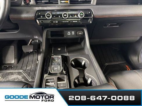 Used 2024 Honda Pilot TrailSport image 17