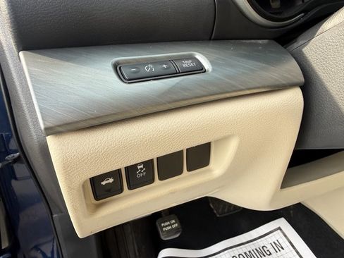 Used 2016 Nissan Maxima 3.5 SV FWD image 12