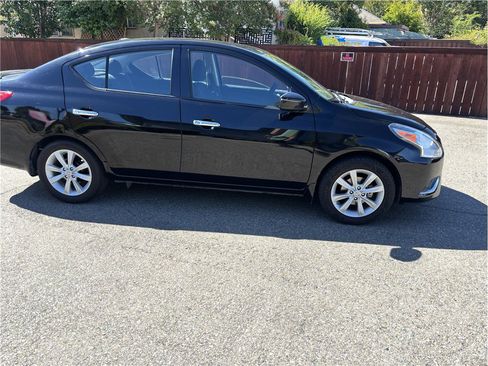 Used 2015 Nissan Versa w/ SL Tech Package FWD image 7