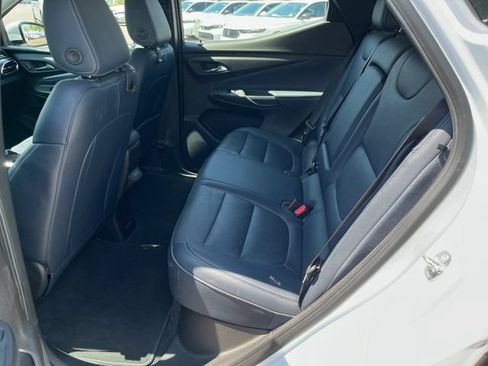 Used 2023 Chevrolet Bolt EUV Premier w/ Sun & Sound Package FWD image 3