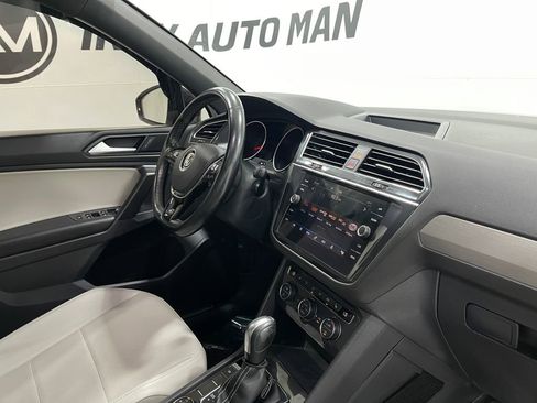 Used 2021 Volkswagen Tiguan SE R-Line image 19