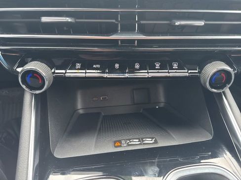 New 2026 Chevrolet Traverse RS w/ LPO, Floor Liner Package image 8