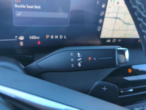 Used 2025 Buick Enclave Preferred image 16