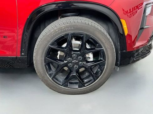 Used 2024 Chevrolet Traverse RS w/ LPO, Floor Liner Package FWD image 41