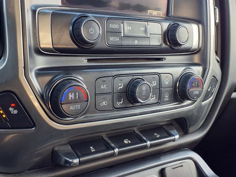 Used 2014 Chevrolet Silverado 1500 LT w/ LT Convenience Package image 12