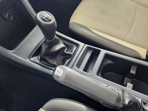 Used 2017 Subaru Crosstrek 2.0i Premium image 25