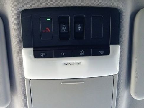 Used 2024 Mitsubishi Outlander SE image 27