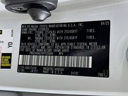 Used 2025 Toyota Corolla Cross LE FWD image 12