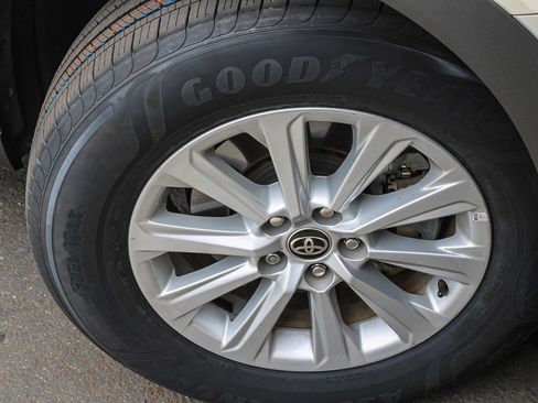 Certified 2024 Toyota Grand Highlander AWD Hybrid image 14