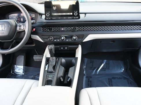 Used 2025 Honda Accord LX image 7