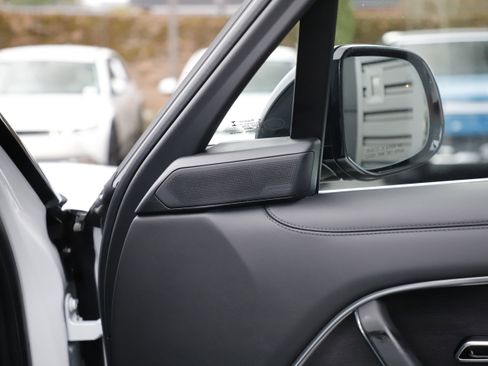 New 2026 Land Rover Range Rover SE AWD/4WD image 8