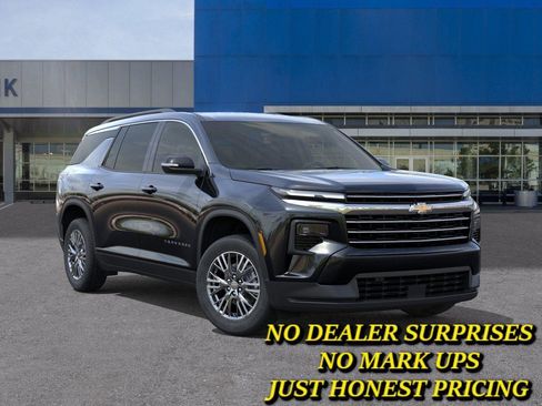 New 2026 Chevrolet Traverse LT w/ Driver Confidence Package FWD image 7