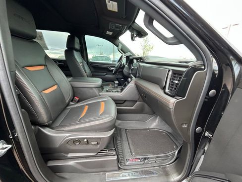 Used 2023 GMC Sierra 1500 AT4 w/ AT4 Premium Package AWD/4WD image 31