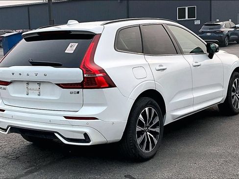 Used 2025 Volvo XC60 B5 Plus AWD/4WD image 9