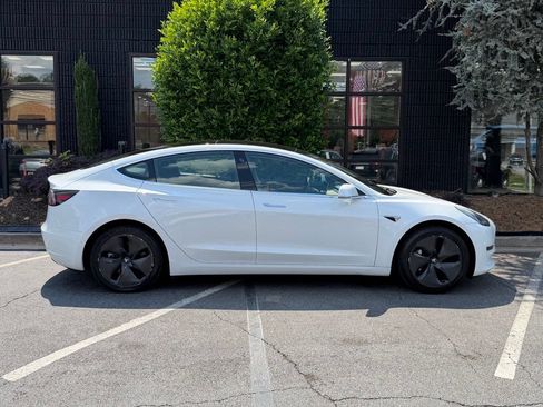 Used 2018 Tesla Model 3 RWD image 21