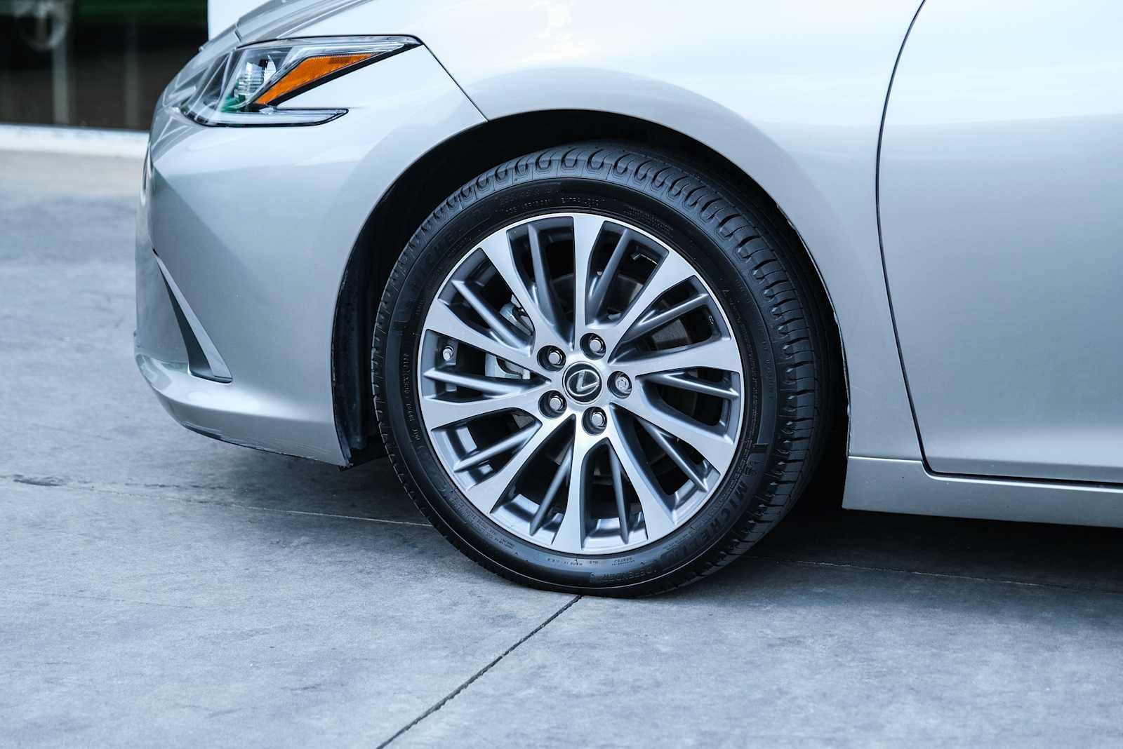 Used 2019 Lexus ES 350 w/ Premium Package FWD image 18