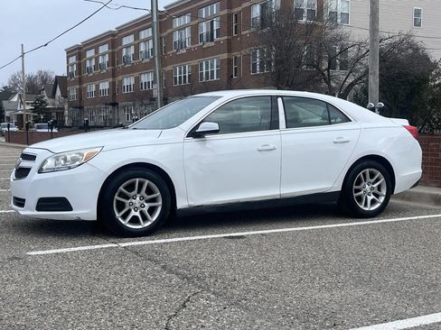 Used 2013 Chevrolet Malibu Eco w/ Power Convenience Package image 12