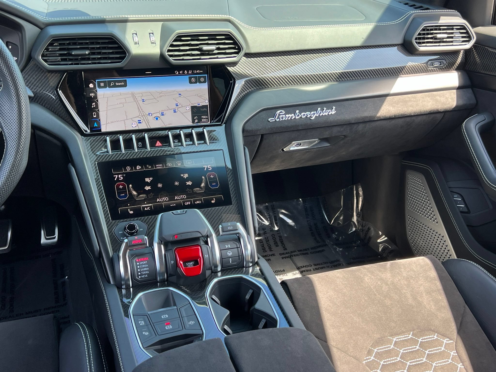 Used 2022 Lamborghini Urus AWD/4WD image 31