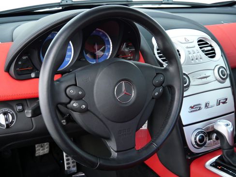 Used 2006 Mercedes-Benz SLR image 15