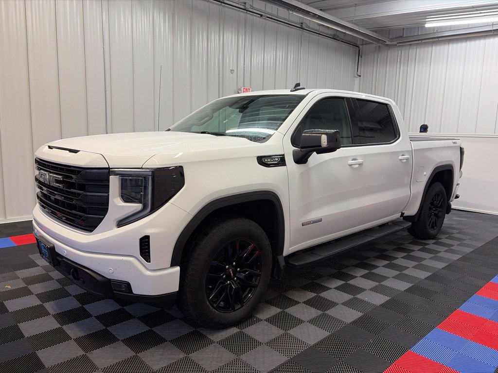Used 2024 GMC Sierra 1500 Elevation w/ Elevation Premium Package AWD/4WD image 7