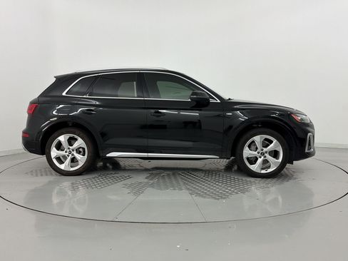 Used 2023 Audi Q5 2.0T Premium Plus w/ Premium Plus Package AWD/4WD image 8