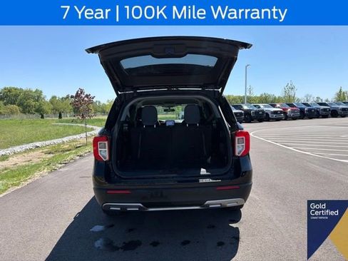 Used 2023 Ford Explorer XLT w/ Equipment Group 202A AWD/4WD image 13