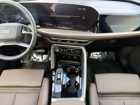Certified 2025 Audi Q5 Prestige AWD/4WD image 18