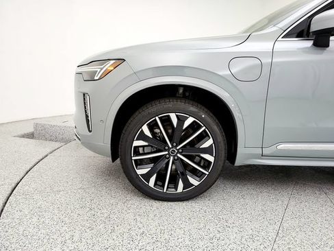 New 2026 Volvo XC90 T8 Plus AWD/4WD image 26