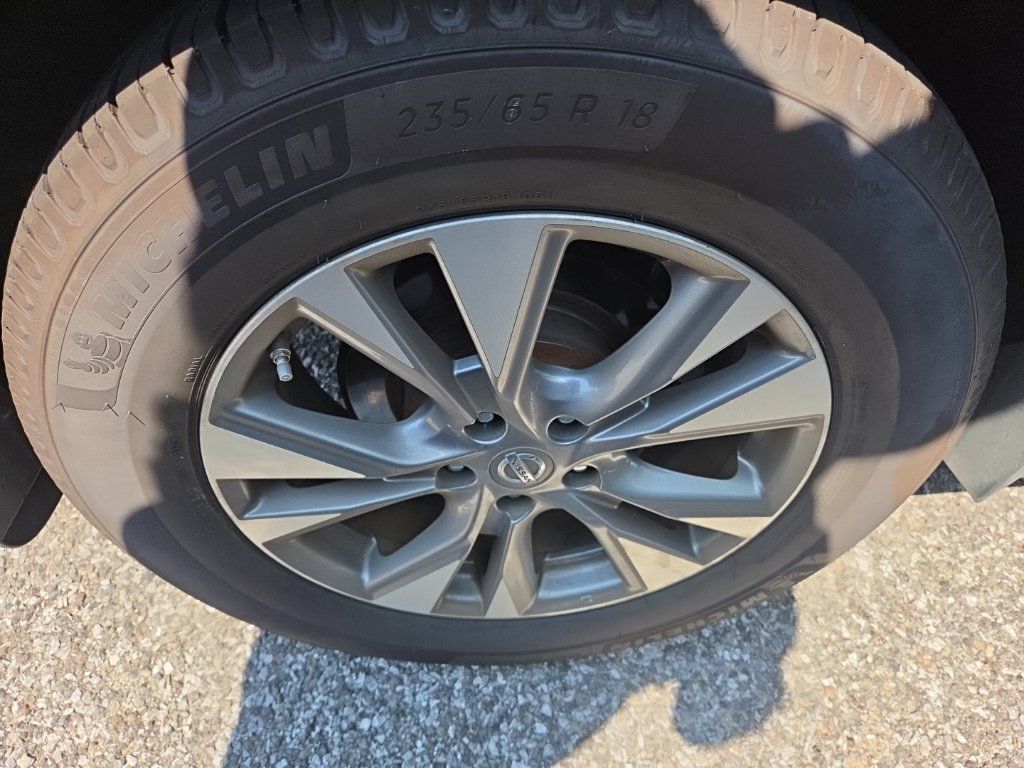Used 2018 Nissan Murano S w/ Cargo Package FWD image 9