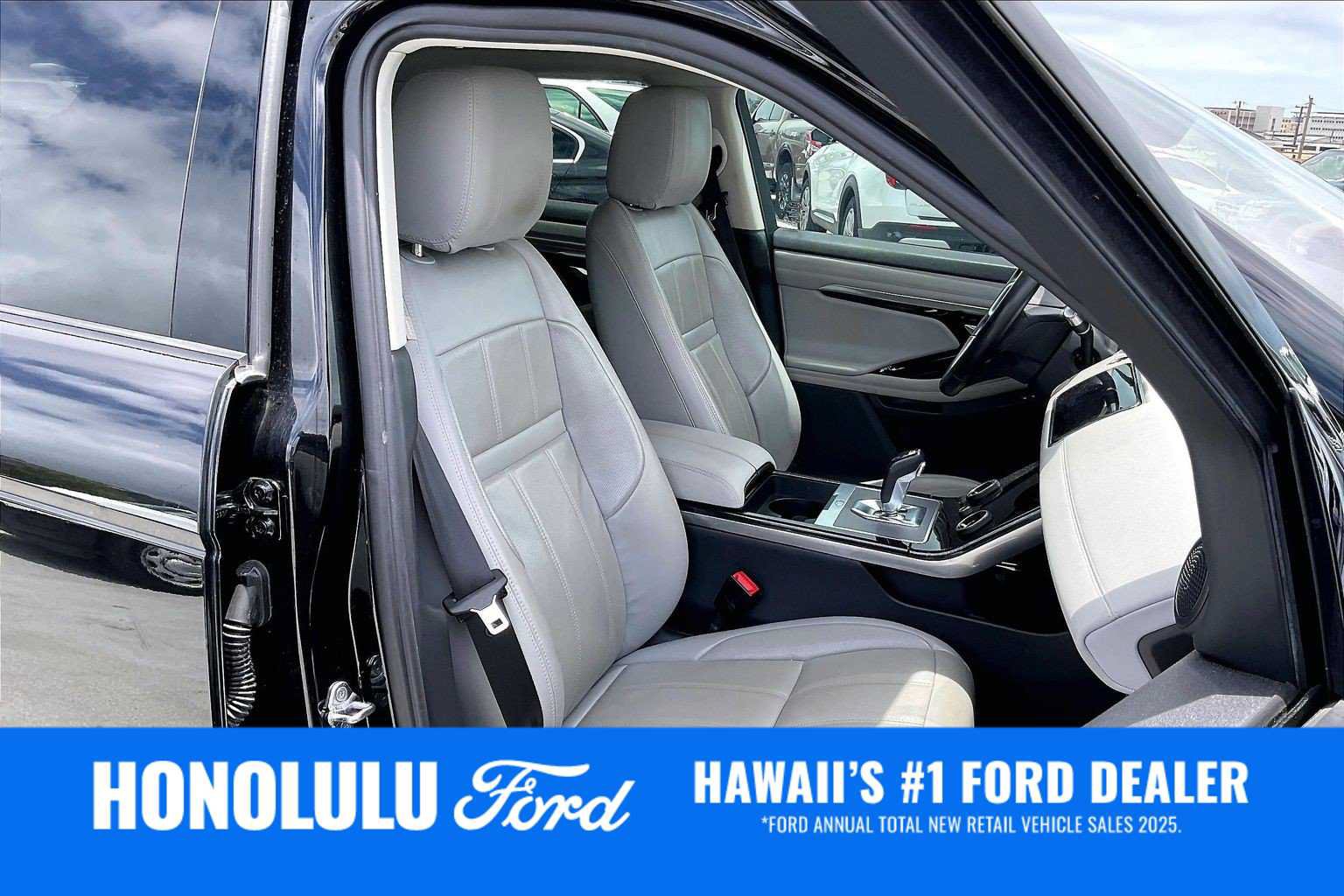 Used 2021 Land Rover Range Rover Evoque SE AWD/4WD image 12
