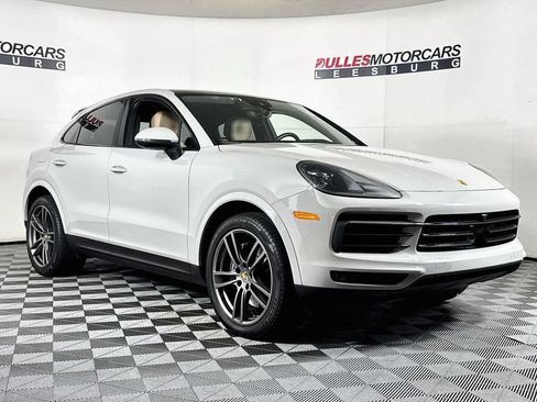 Used 2022 Porsche Cayenne Platinum Edition AWD/4WD image 1