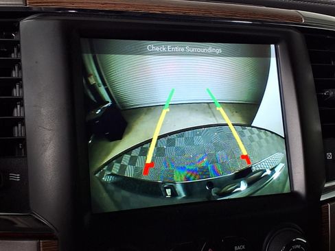 Used 2018 RAM 1500 Laramie RWD image 18