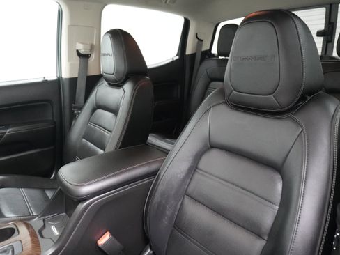 Used 2017 GMC Canyon Denali image 10