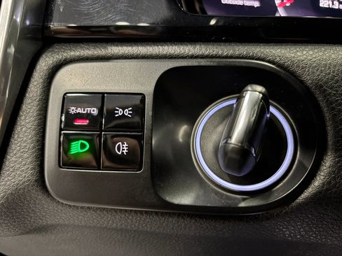 Used 2019 Porsche Cayenne AWD/4WD image 37
