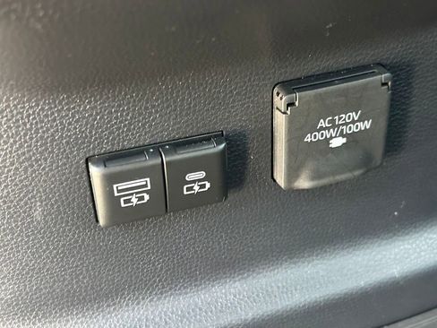 Certified 2025 Toyota Tundra Limited AWD/4WD image 23