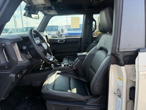 New 2025 Ford Bronco Outer Banks w/ Sasquatch Package image 5