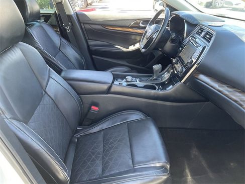 Used 2017 Nissan Maxima Platinum image 13