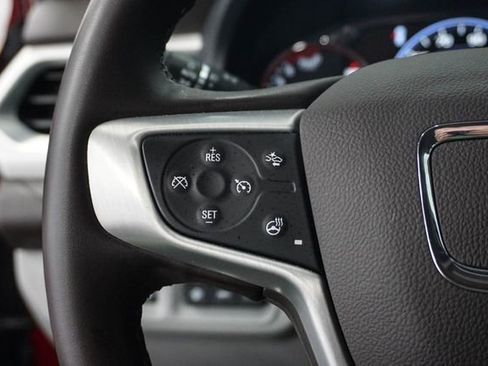 Used 2023 GMC Acadia SLT w/ Technology Package FWD image 25