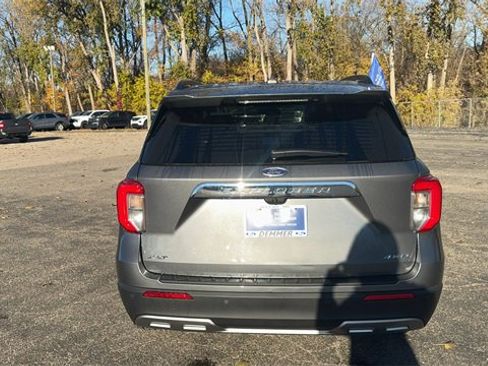 Certified 2022 Ford Explorer XLT w/ Equipment Group 202A image 29