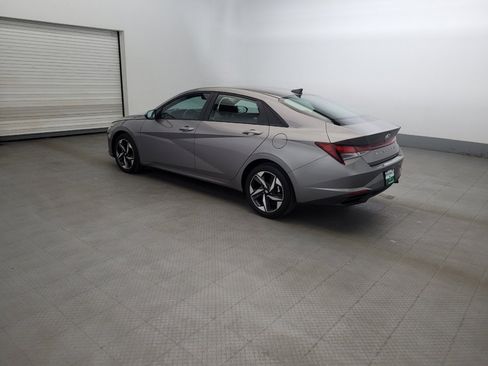 Used 2023 Hyundai Elantra SEL w/ Convenience Package FWD image 3