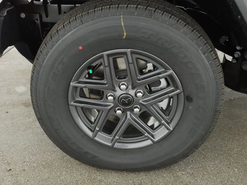 New 2026 Jeep Gladiator Sport image 6