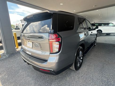 Used 2021 Chevrolet Tahoe Z71 w/ Z71 Off-Road Package AWD/4WD image 9