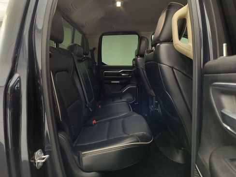Used 2019 RAM 1500 Laramie AWD/4WD image 30