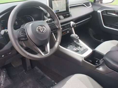 Certified 2025 Toyota RAV4 XLE AWD/4WD image 14