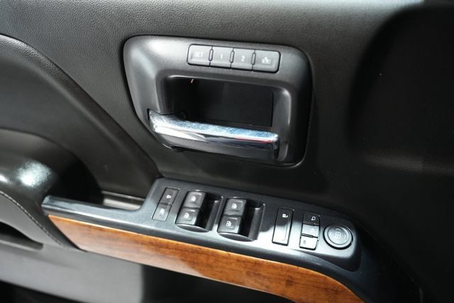 Used 2018 Chevrolet Silverado 2500 High Country w/ Duramax Plus Package AWD/4WD image 9